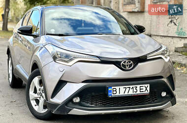 Внедорожник / Кроссовер Toyota C-HR 2016 в Горишних Плавнях