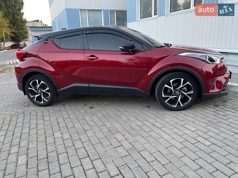 Позашляховик / Кросовер Toyota C-HR 2019 в Харкові