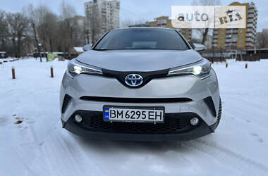 Позашляховик / Кросовер Toyota C-HR 2017 в Сумах