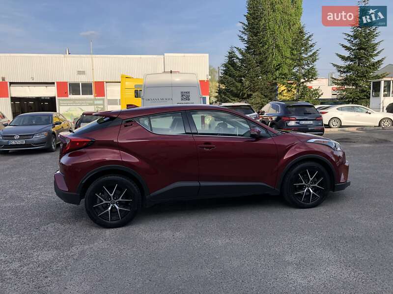 Позашляховик / Кросовер Toyota C-HR 2019 в Львові