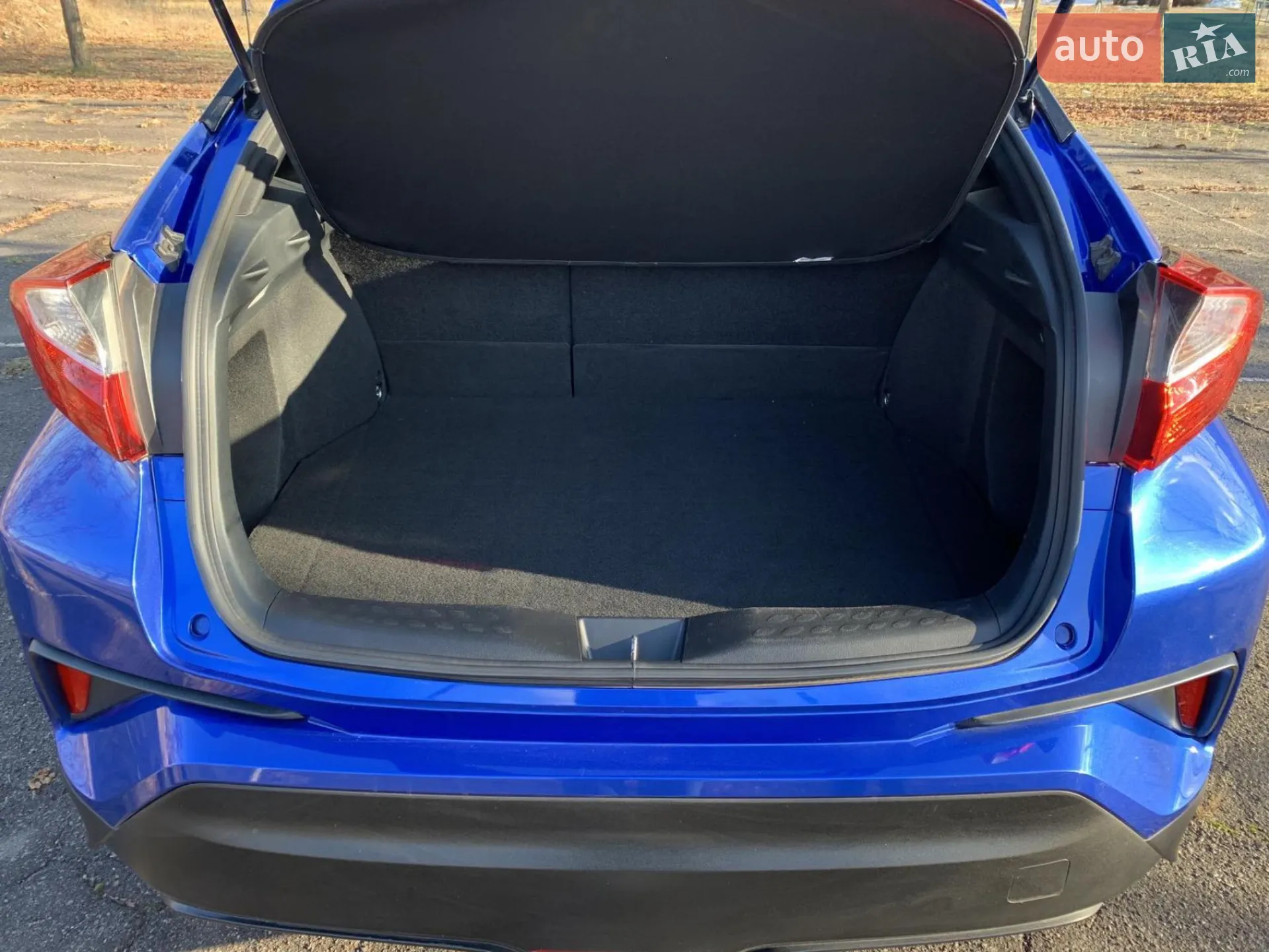 2017 Toyota C-HR - мініатюра 4