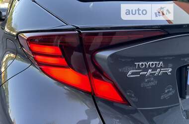 Внедорожник / Кроссовер Toyota C-HR 2022 в Виннице