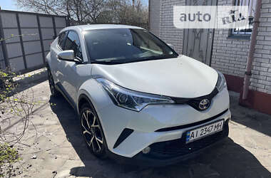 Позашляховик / Кросовер Toyota C-HR 2019 в Києві