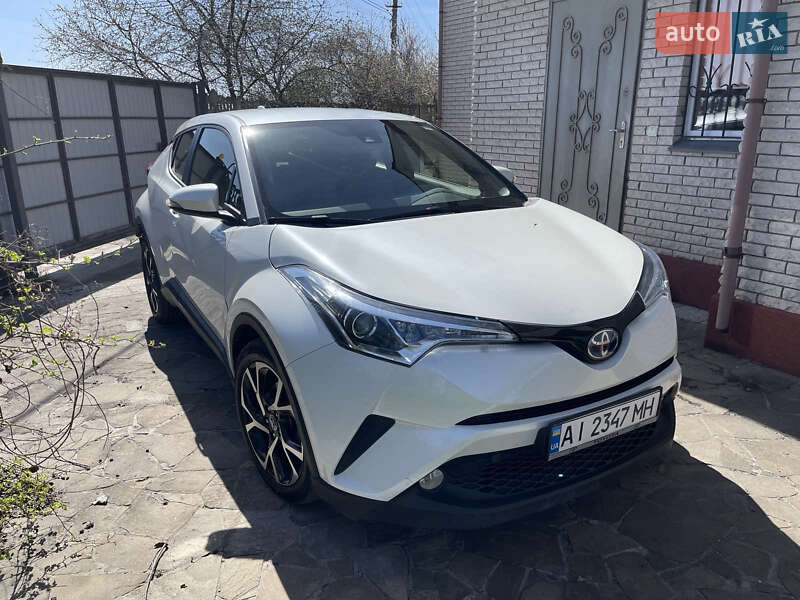 Позашляховик / Кросовер Toyota C-HR 2019 в Києві