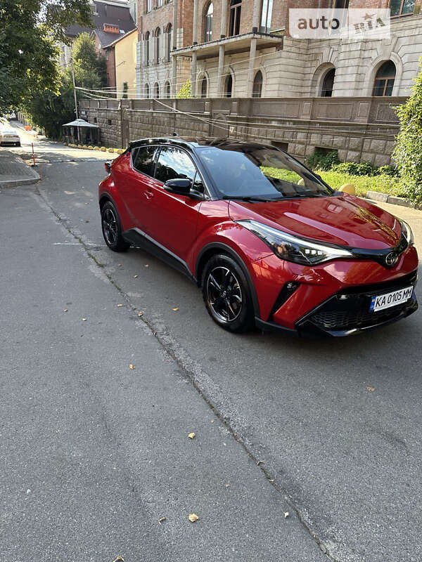 Внедорожник / Кроссовер Toyota C-HR 2022 в Киеве