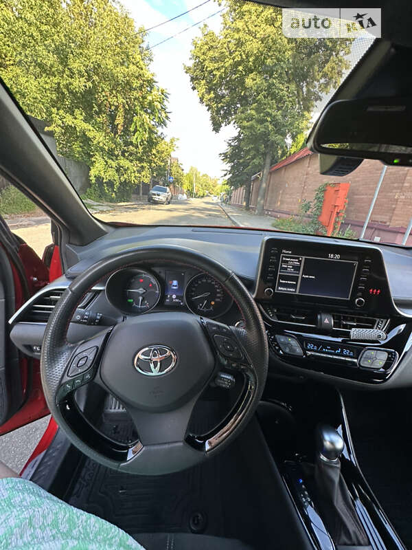 Внедорожник / Кроссовер Toyota C-HR 2022 в Киеве