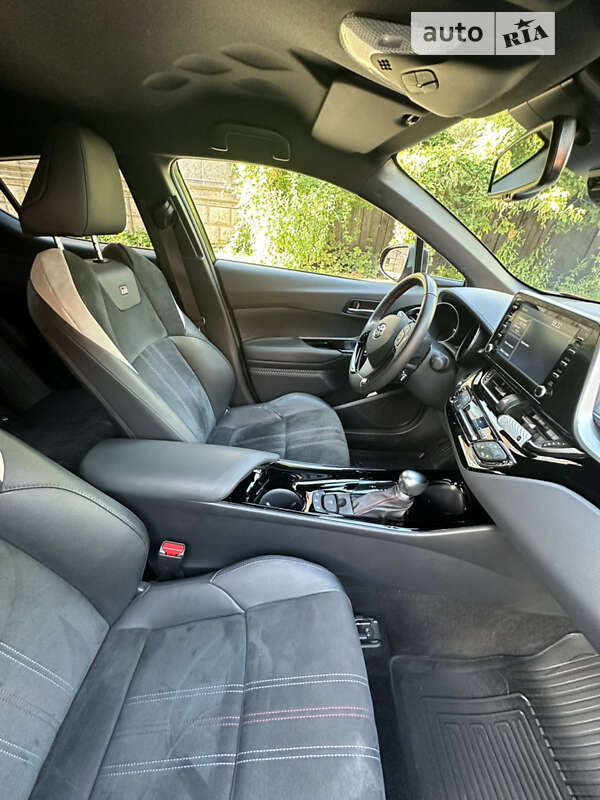 Внедорожник / Кроссовер Toyota C-HR 2022 в Киеве