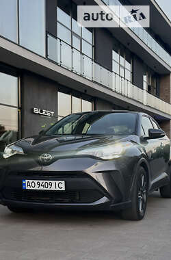 Внедорожник / Кроссовер Toyota C-HR 2019 в Ужгороде