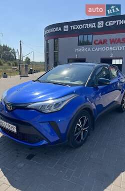 Позашляховик / Кросовер Toyota C-HR 2019 в Києві