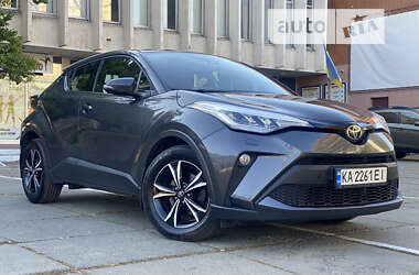 Позашляховик / Кросовер Toyota C-HR 2021 в Києві