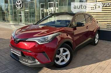 Внедорожник / Кроссовер Toyota C-HR 2019 в Киеве