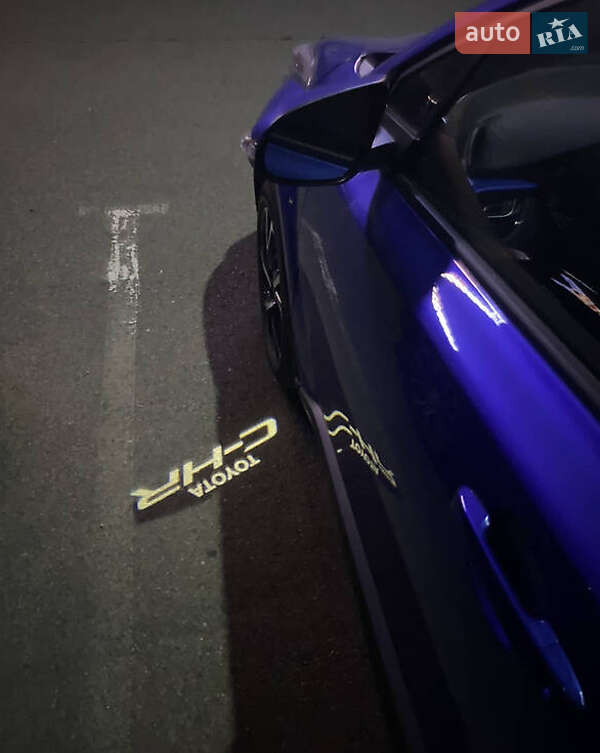 Внедорожник / Кроссовер Toyota C-HR 2020 в Киеве