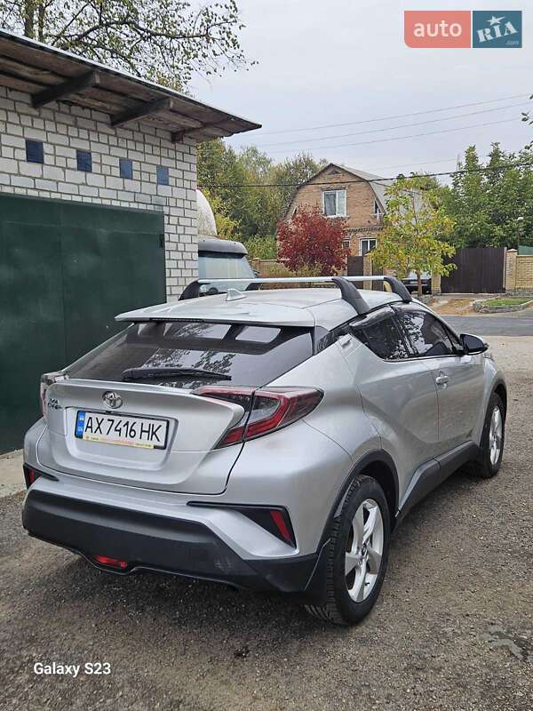 Позашляховик / Кросовер Toyota C-HR 2018 в Харкові