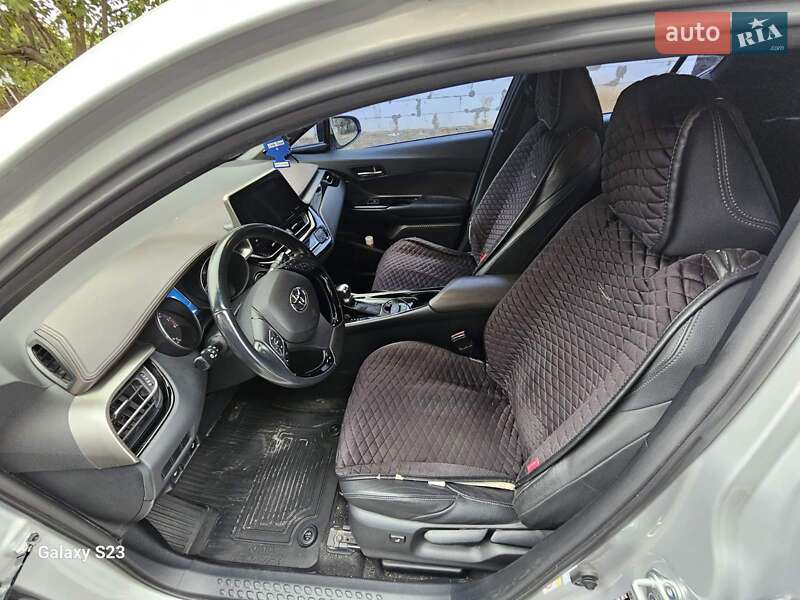 Позашляховик / Кросовер Toyota C-HR 2018 в Харкові