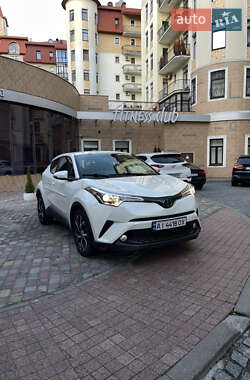 Внедорожник / Кроссовер Toyota C-HR 2019 в Киеве