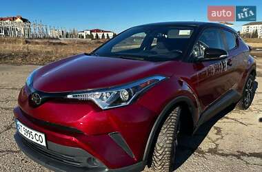 Внедорожник / Кроссовер Toyota C-HR 2018 в 