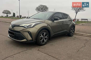 Позашляховик / Кросовер Toyota C-HR 2021 в Черкасах