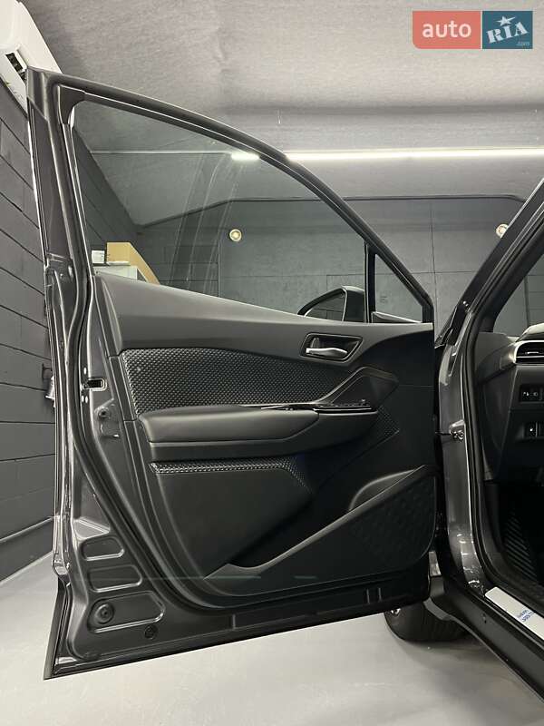 Внедорожник / Кроссовер Toyota C-HR 2019 в Полтаве фото 6 Внедорожник / Кроссовер Toyota C-HR 2019 в Полтаве