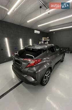Позашляховик / Кросовер Toyota C-HR 2019 в Полтаві