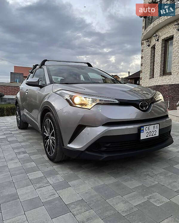 Внедорожник / Кроссовер Toyota C-HR 2019 в Львове