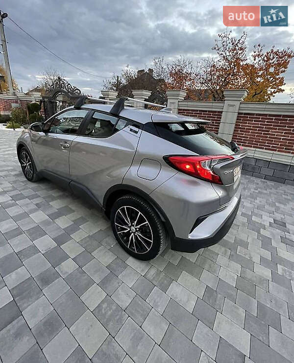 Внедорожник / Кроссовер Toyota C-HR 2019 в Львове