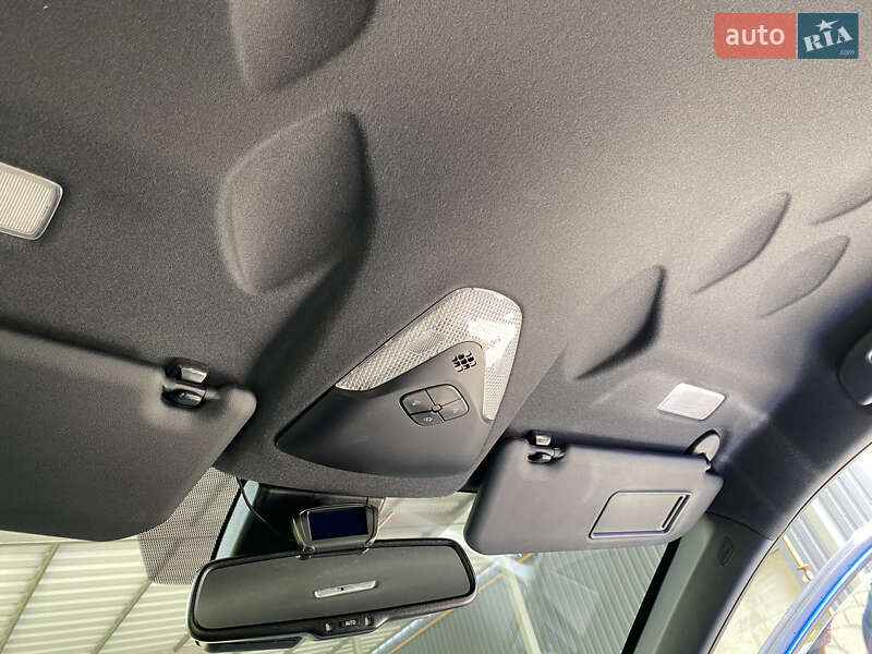 Позашляховик / Кросовер Toyota C-HR 2018 в Павлограді