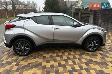 Позашляховик / Кросовер Toyota C-HR 2017 в Києві