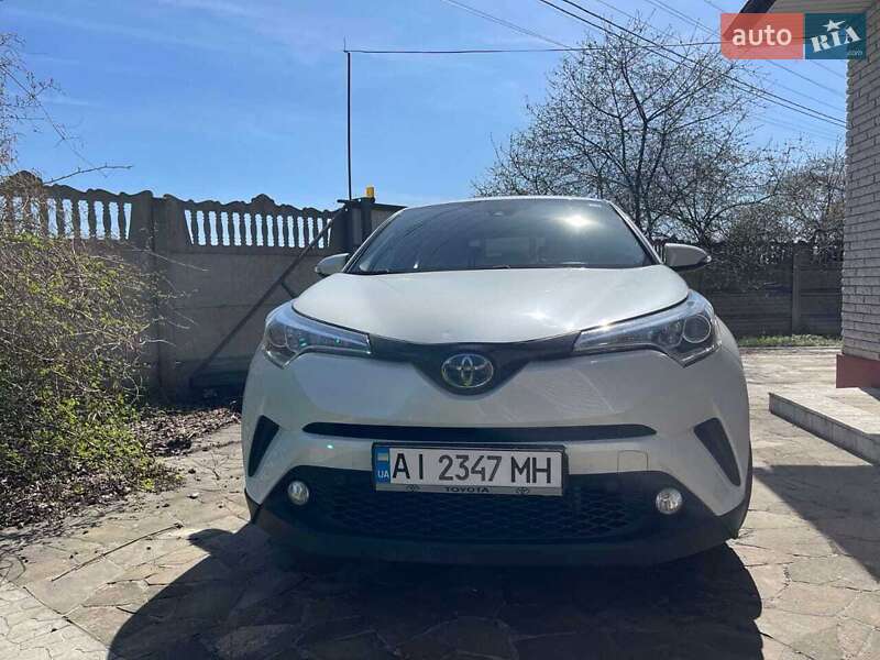 Позашляховик / Кросовер Toyota C-HR 2019 в Києві