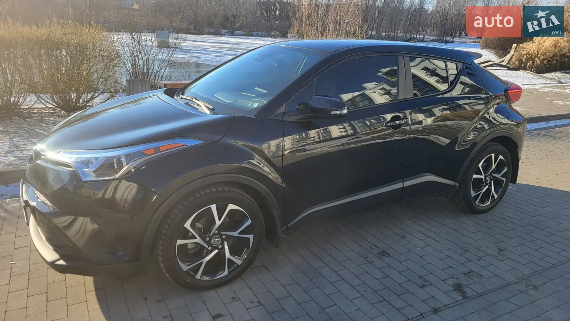 2017 Toyota C-HR - мініатюра 2
