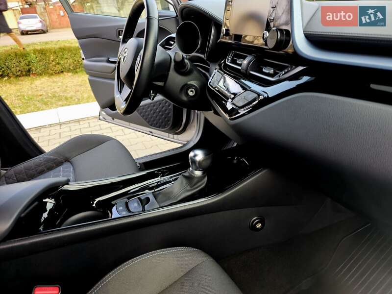 Позашляховик / Кросовер Toyota C-HR 2020 в Одесі