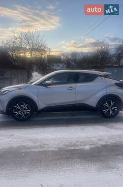 Позашляховик / Кросовер Toyota C-HR 2022 в Києві