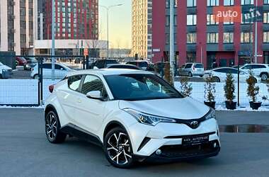 Внедорожник / Кроссовер Toyota C-HR 2019 в Киеве