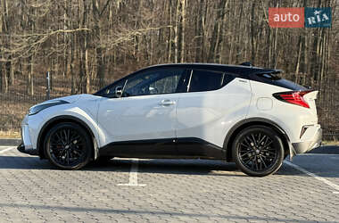 Внедорожник / Кроссовер Toyota C-HR 2021 в 