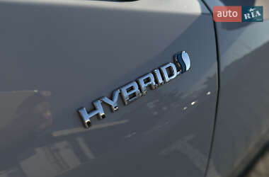 Внедорожник / Кроссовер Toyota C-HR 2021 в 