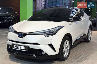 Позашляховик / Кросовер Toyota C-HR 2019 в Києві