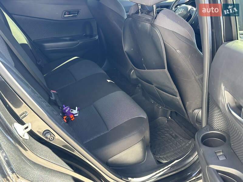 Позашляховик / Кросовер Toyota C-HR 2020 в Виноградові фото 18 Позашляховик / Кросовер Toyota C-HR 2020 в Виноградові