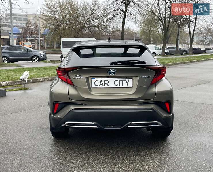 Внедорожник / Кроссовер Toyota C-HR 2022 в Киеве