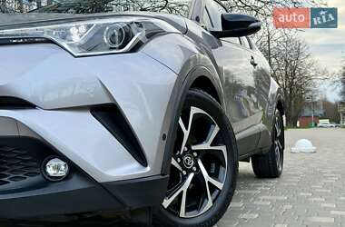 Внедорожник / Кроссовер Toyota C-HR 2018 в Одессе