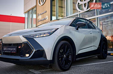 Внедорожник / Кроссовер Toyota C-HR 2023 в 