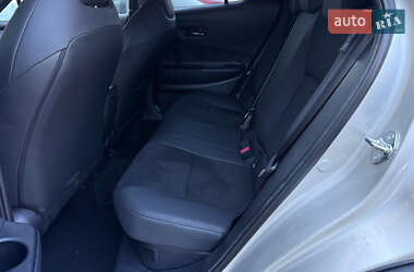 Внедорожник / Кроссовер Toyota C-HR 2023 в 