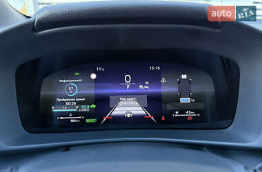 Внедорожник / Кроссовер Toyota C-HR 2023 в 