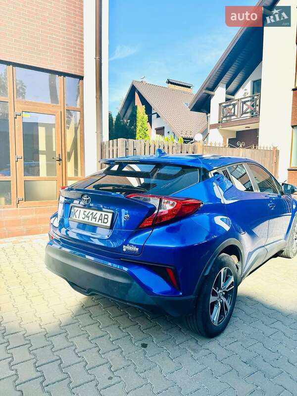 Позашляховик / Кросовер Toyota C-HR 2018 в Києві