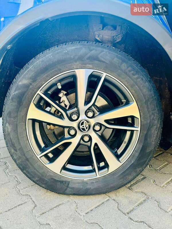 Позашляховик / Кросовер Toyota C-HR 2018 в Києві