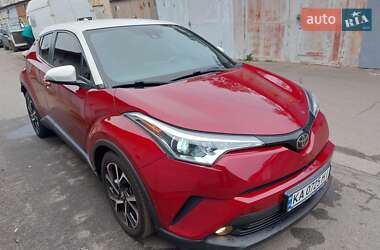Внедорожник / Кроссовер Toyota C-HR 2018 в 