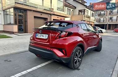 Внедорожник / Кроссовер Toyota C-HR 2019 в 