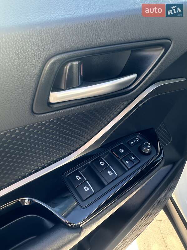 Позашляховик / Кросовер Toyota C-HR 2019 в Луцьку