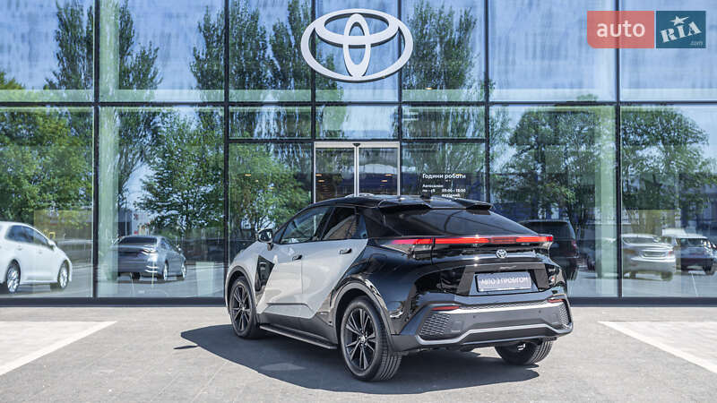 Внедорожник / Кроссовер Toyota C-HR 2023 в Днепре