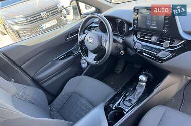 Внедорожник / Кроссовер Toyota C-HR 2020 в 