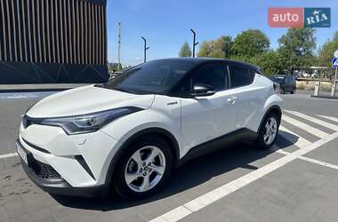 Внедорожник / Кроссовер Toyota C-HR 2019 в Луцке