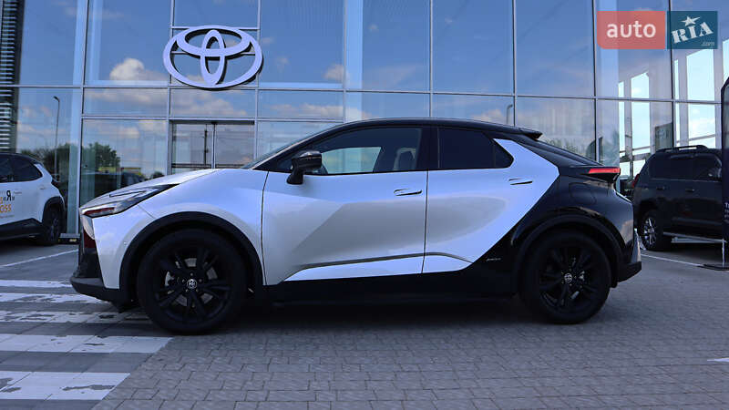 Внедорожник / Кроссовер Toyota C-HR 2023 в Ровно